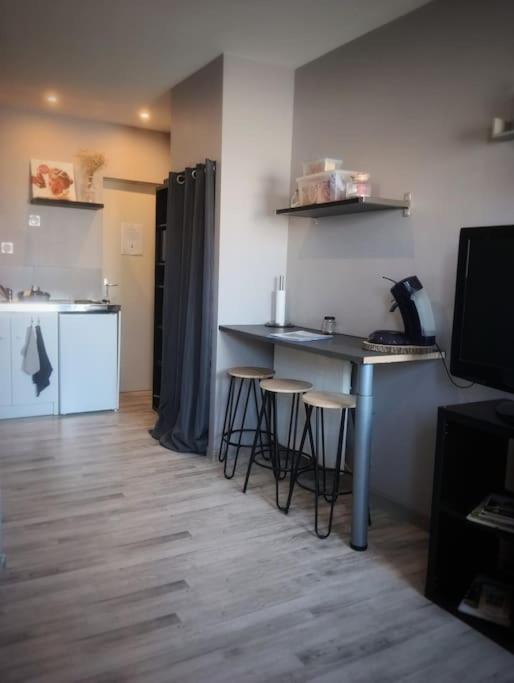 Chambre & Sdb Privee Avec Piscine En Bord De Via Rhona Sarras Eksteriør bilde